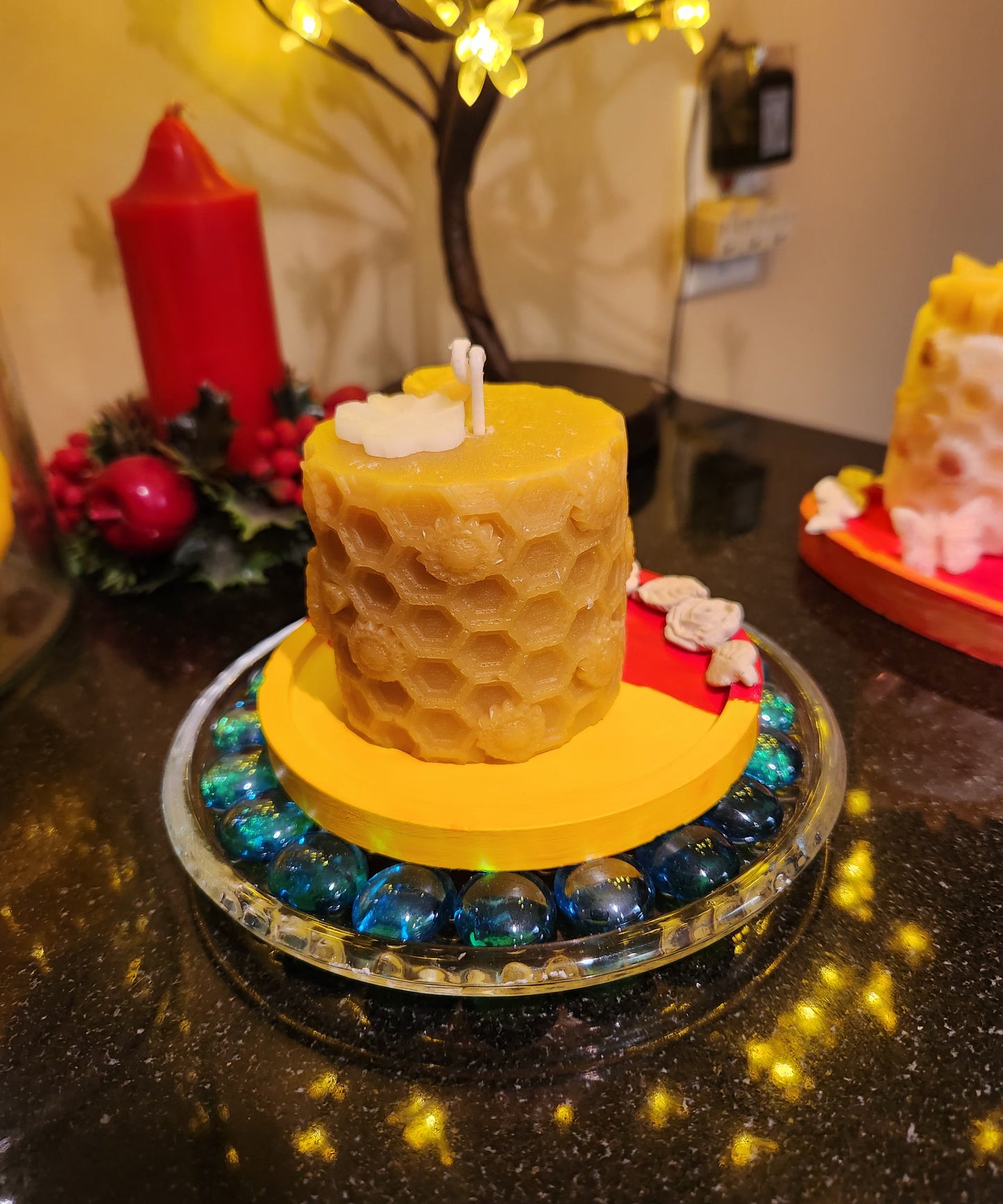 Beeswax candle with honeycomb design